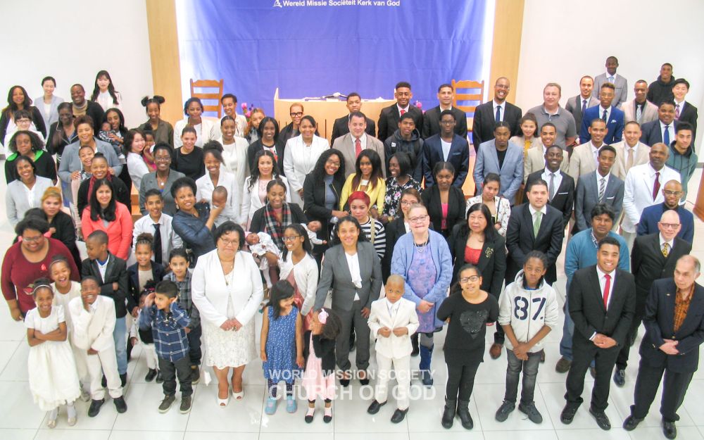 네덜란드 암스테르담 하나님의 교회 성도들