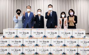 제천동현 하나님의 교회-추석맞이 물품기증.jpg