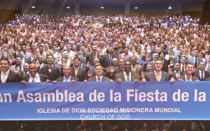 콜롬비아 메데인 하나님의교회성도들 2023유월절.jpg