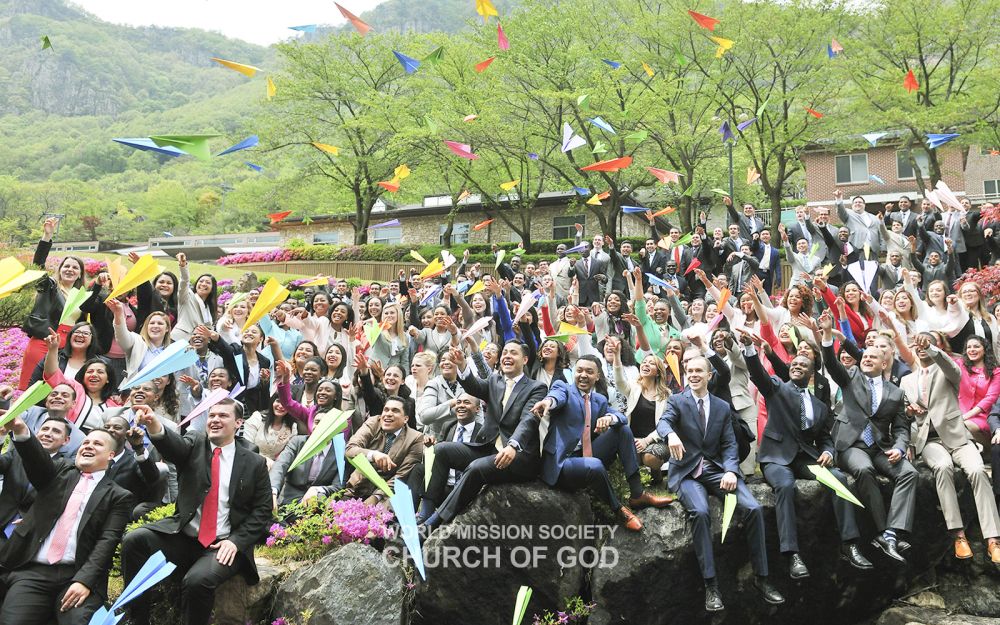 엘로힘연수원을 찾은 해외성도 방문단