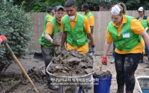 미국 워싱턴D.C. 하나님의 교회 외-홍수피해복구.jpg