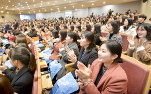 ASEZ-기후변화대응 토크콘서트-참석자 모습(2).jpg