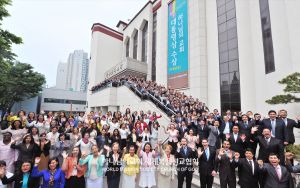 하나님의교회 해외방문단.jpg