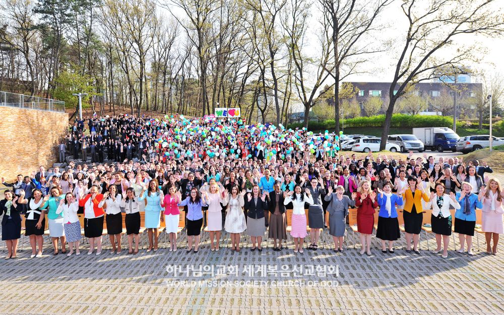 천안서북 하나님의 교회를 방문한 해외 성도들