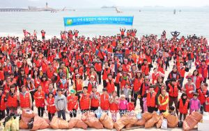 하나님의 교회 부산남서연합회-전 세계 유월절맞이 제1712차 지구환경정화운동.jpg