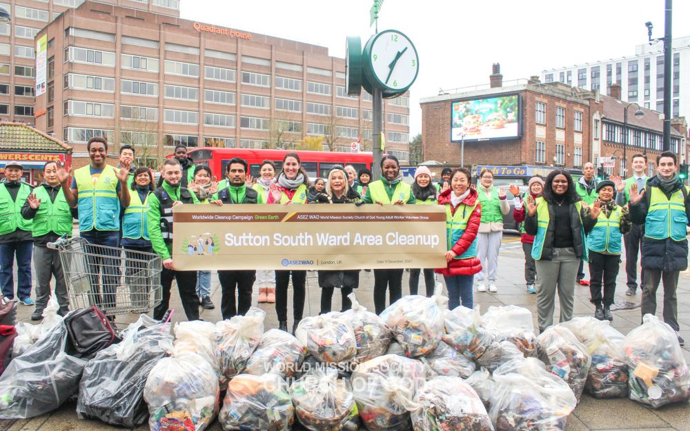 서턴 사우스워드에서 정화활동을 펼친 영국 런던 ASEZ WAO 회원들
