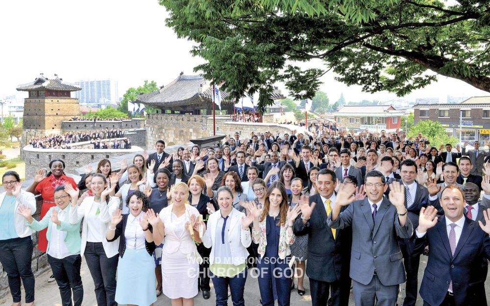 수원화성을 찾은 해외성도 방문단