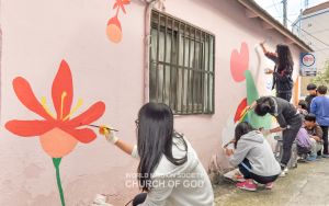 벽화그리기-부산 제3해운대 하나님의 교회.jpg